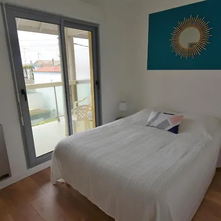 Apartamento - T2 Rénové Avec Balcon Proche Et Centre - Fr-1-420-91 *