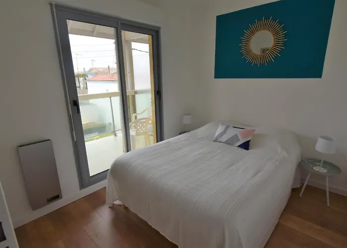 アパート - T2 Renove Avec Balcon Proche Et Centre - Fr-1-420-91 *