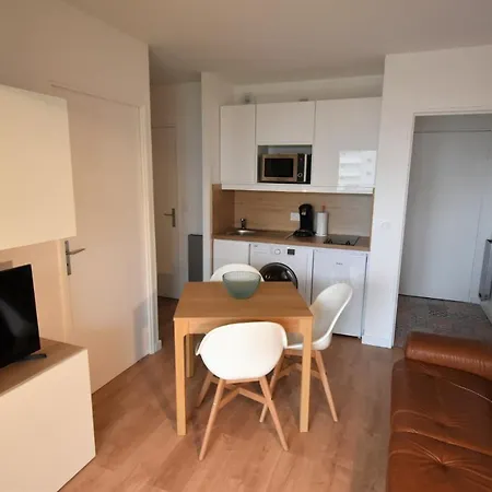 - T2 Renove Avec Balcon Proche Et Centre - Fr-1-420-91